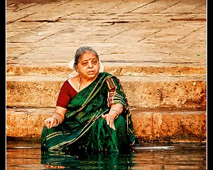 MADHURI RAIJPUT MADHURI RAIJPUT. Aunque hace ya mucho tiempo, desde que acudía cada madrugada con él al río sagrado, que da su alma por purificada, Madhuri Raijput regresa a la...